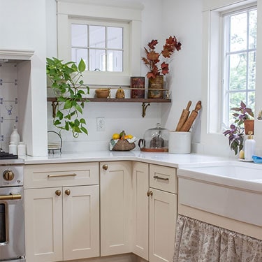 Our Country Style Kitchen Addition – The Honeycomb Home