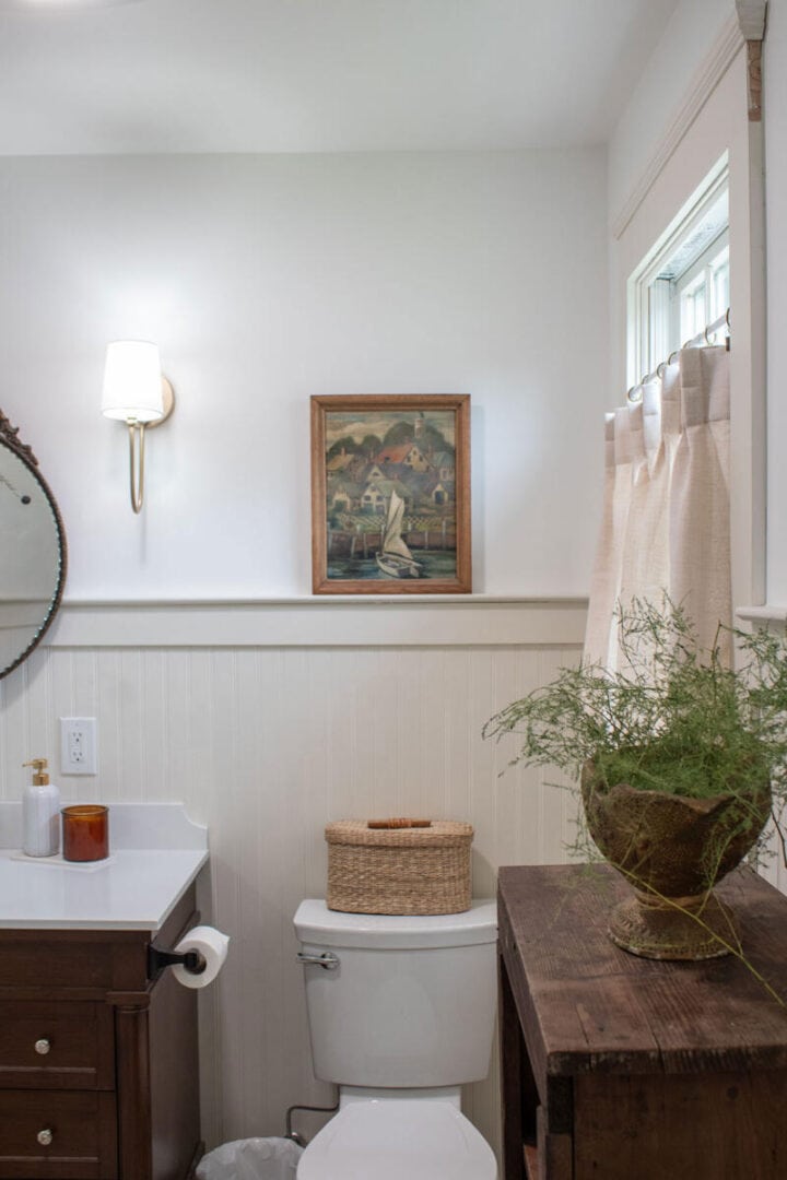 vintage-style-bathroom-decor-the-honeycomb-home